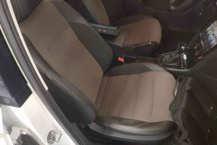 Used Volkswagen C-TREK 2018 230TSI DSG Comfort Model
