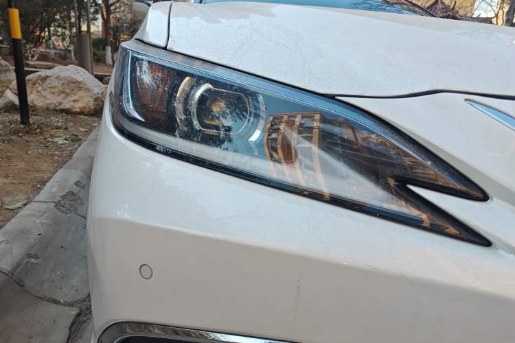 Used Lexus ES 2021 200 Excellence Edition