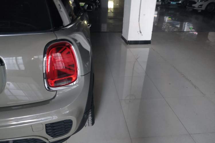 Used  MINI 2018 1.5T COOPER Racing Driver
