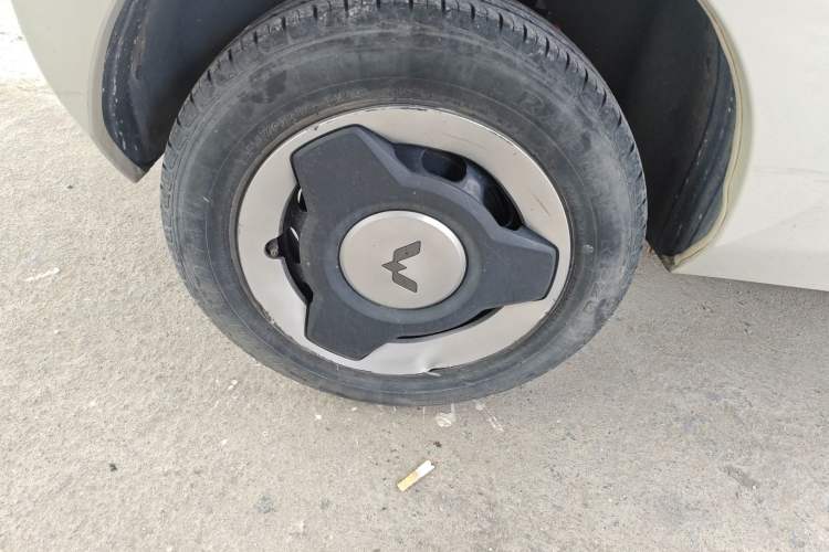 Used Wuling Hongguang MINIEV 2021 Macaron Fashion Edition Lithium-Ion Battery
