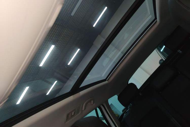 Used Volkswagen Variant 2017 380TSI Two-Wheel Drive Comfort Edition
