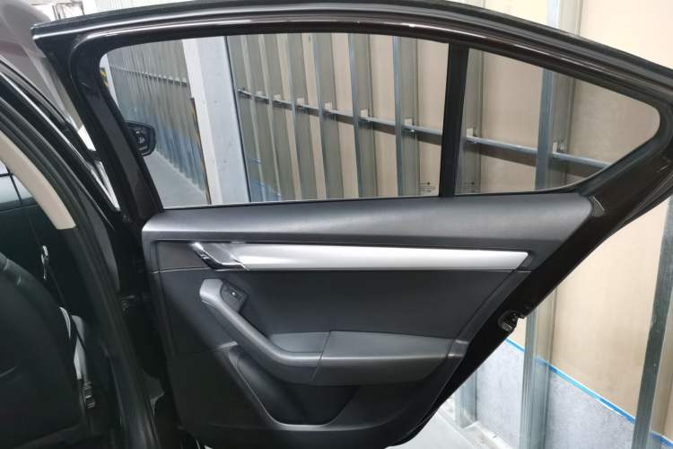 Used Skoda Octavia 2017 1.6L Manual Trend Edition
