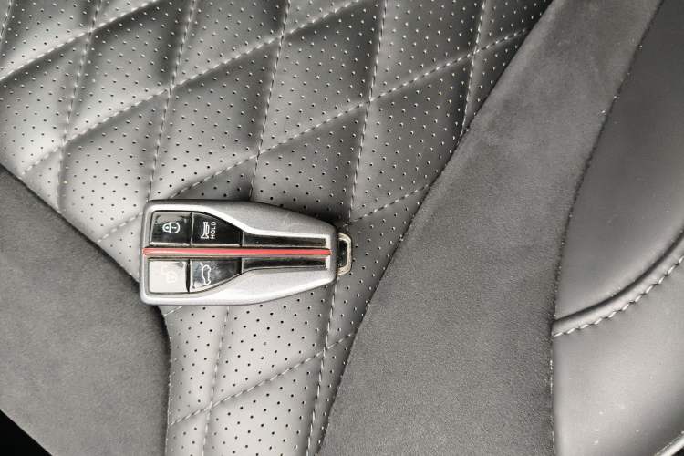 Used Hongqi HS5 2019 2.0T Smart Connect Flagship Edition
