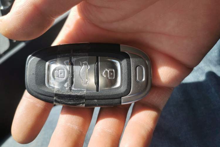 Used Hongqi E-QM5 2024 500km Range Edition
