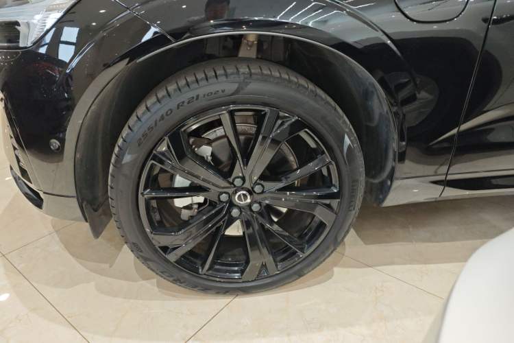 Used Volvo XC60 New Energy 2024 T8 Plug-in Hybrid Long-Range All-Wheel Drive Zhiyuan Polar Night Edition