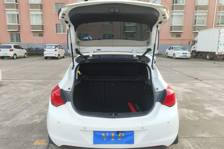 Used Buick GT 2014 XT 1.6L Automatic Fashion Edition
