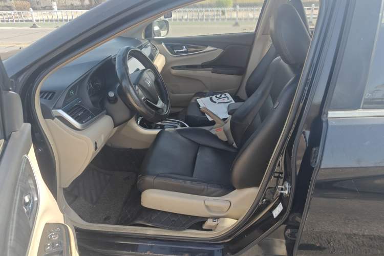 Used Honda Crider 2013 1.8L automatic comfort version
