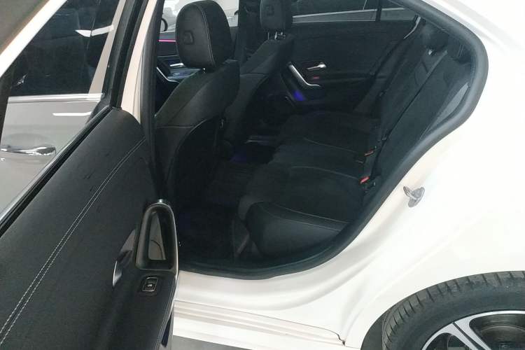 Used Mercedes-Benz A-Class 2022 Second Facelift A 200 L Sport Sedan Fashion Version
