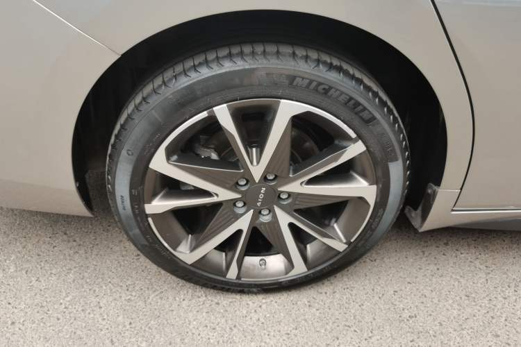 Used AION S Plus 2021 70 Tech Edition
