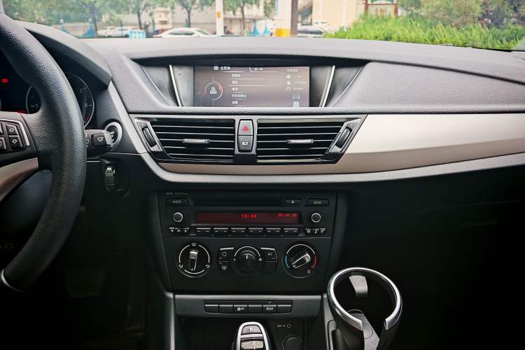 Used BMW X1 2014 sDrive18i Fashion Model
