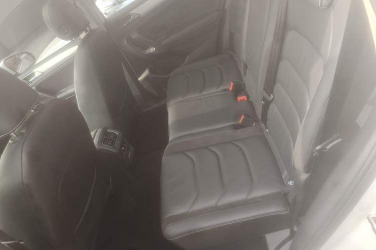 Used Volkswagen Tiguan L 2019 Revised 330TSI Automatic Two-Wheel Drive Smart & Luxury Edition China VI Standard
