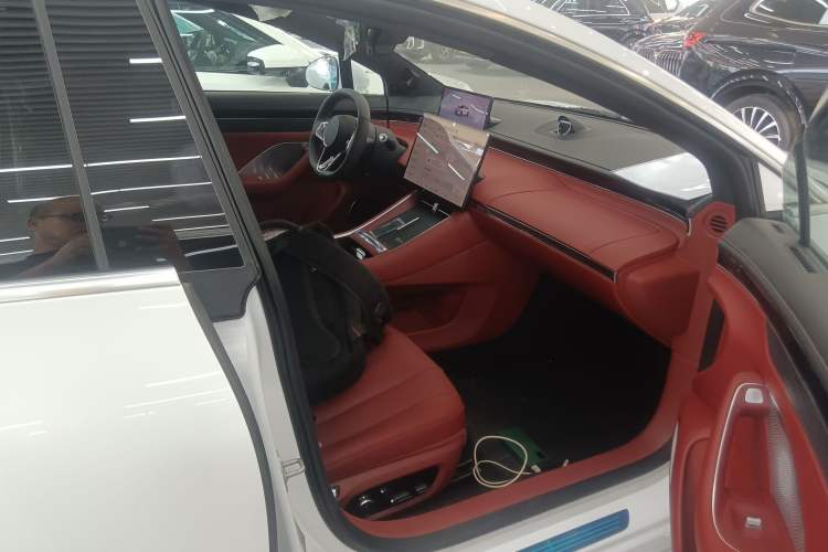 Used Hima Luxeed S7 2024 Pro Model
