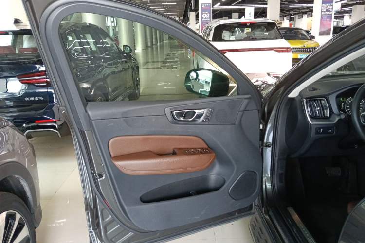 Used Volvo XC60 2018 T5 4x4 Zhiyi Edition
