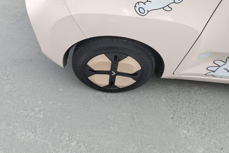 Used Wuling Hongguang MINIEV 2021 Macaron Premium Model – Lithium Iron Phosphate