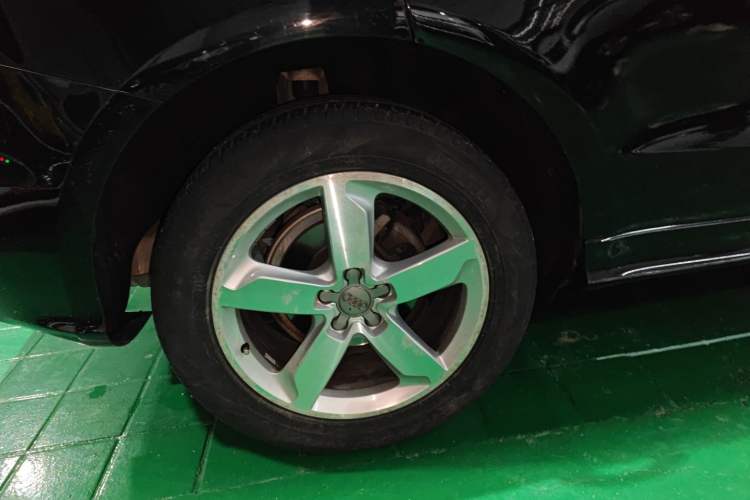 Used Audi Q5 2017 Plus 40 TFSI Ambition Model
