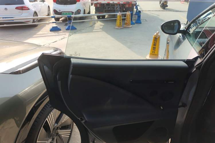 Used  07 2024 Max Extended-Range Edition