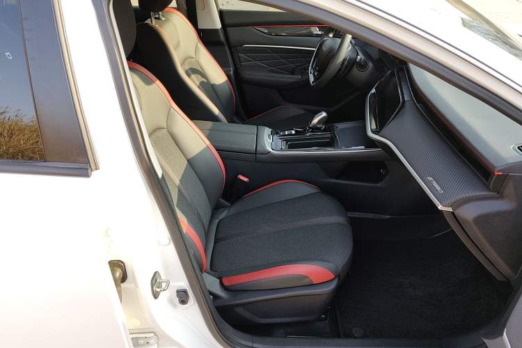 Used Dongfeng Aeolus Yixuan MAX 2021 1.5T Super-Powered Dad Edition