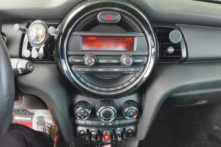 Used  MINI 2016 1.2T ONE Pioneer Edition
