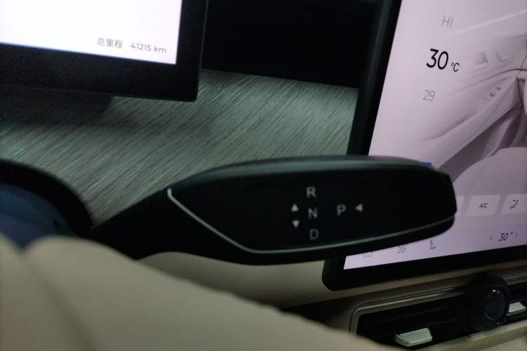 Used Chery Fengyun T9 2024 120 Long-Range Flagship Version 7 Seats Ternary Lithium