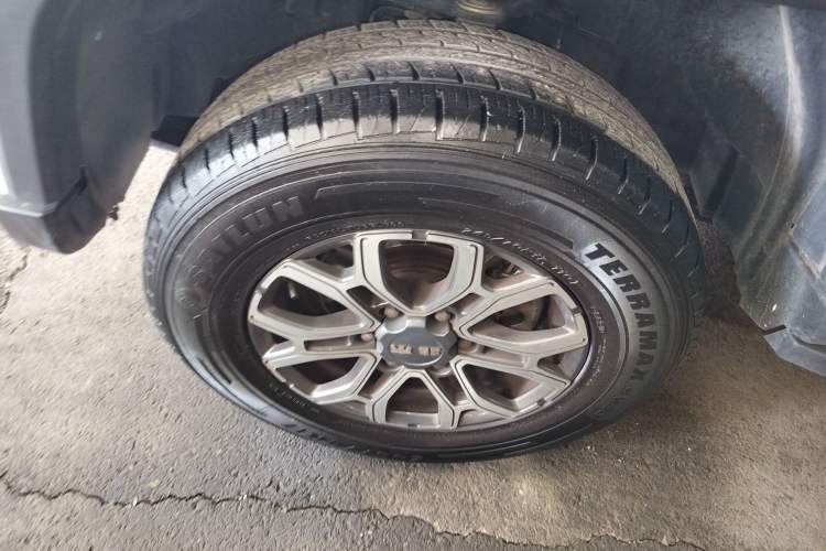 Used  BJ40 2020 2.0T Automatic Four-Wheel Drive Urban Hunter Edition Chivalrous Type
