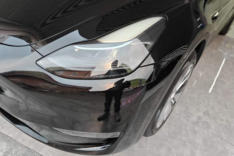 Used Tesla Model Y 2022 Long-Range All-Wheel-Drive Version