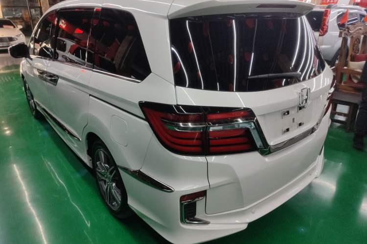 Used Honda Elysion 2019 2.0L Hybrid Luxury Edition