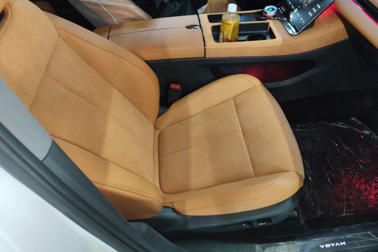 Used VOYAH PASSION 2024 PHEV Four-Wheel Drive Ultra-Long Range Executive Edition
