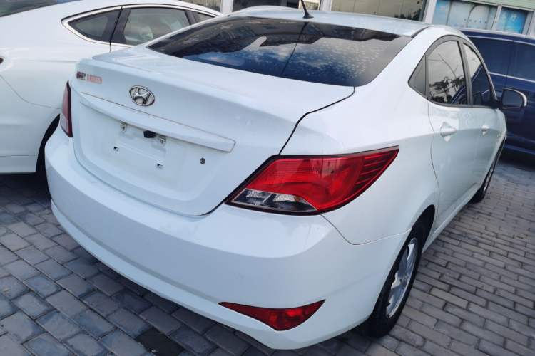 Used Hyundai Verna 2014 1.4L Manual Smart GLS Trim