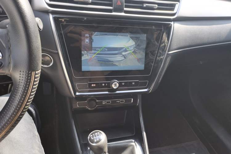 Used Roewe i5 2019 1.5L Manual 4G Connect Leehao Flagship Edition
