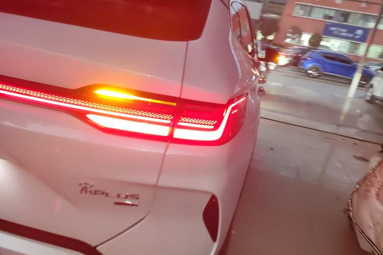 Used BYD Song PLUS New Energy 2025 EV Intelligent Driving Version 520km Premium Model
