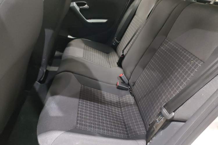 Used Volkswagen Polo 2016 1.6L Automatic Comfort Model
