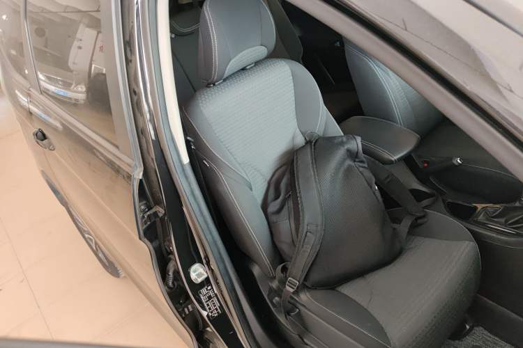 Used Baojun 730 2019 1.5T CVT Fashion Model 7 Seats China V Emission Standard
