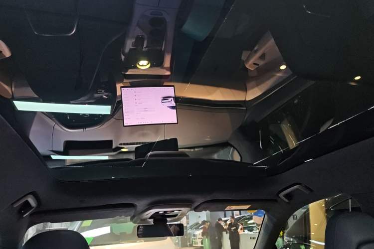 Used Zeekr 001 2025 WE Edition 100 kWh Rear-Wheel Drive
