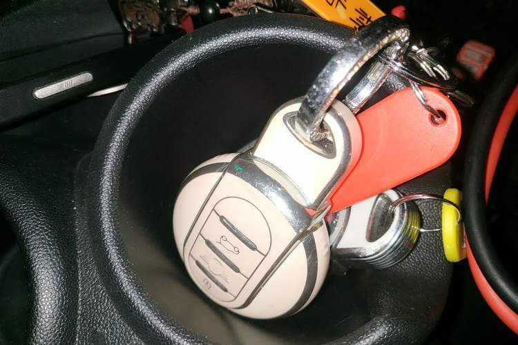 Used  MINI 2016 1.5T COOPER Pioneer Edition Five-Door Model