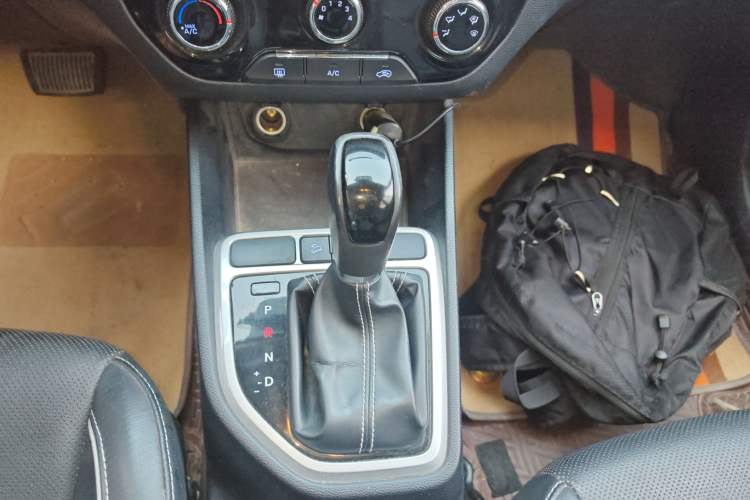 Used Hyundai ix25 2017 1.6L Automatic Smart Version
