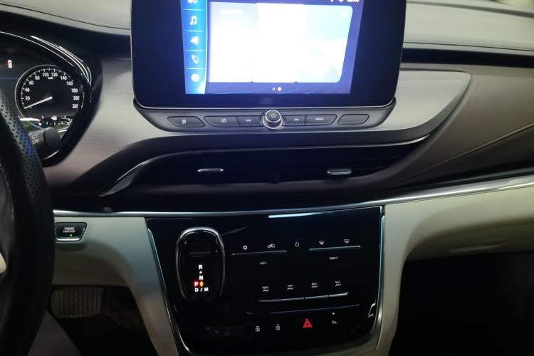 Used Buick GL8 2022 Land Cruiser Executive Class 652T Comfort Model
