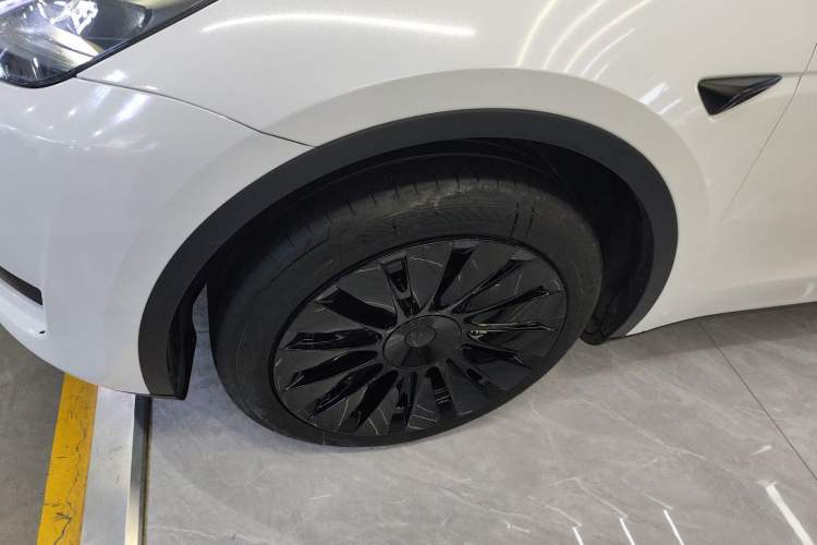 Used Tesla Model Y 2024 Rear-Wheel-Drive Version
