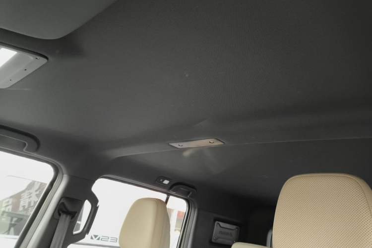 Used  V23 2025 501 Four-Wheel Drive Intelligent Driving Version
