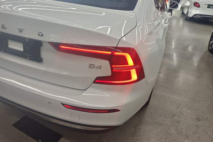 Used Volvo S60 2025 B4 Zhiyi Luxury Edition
