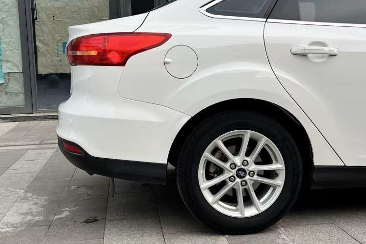 Used Ford Focus 2015 Sedan 1.6L Automatic Trend Model