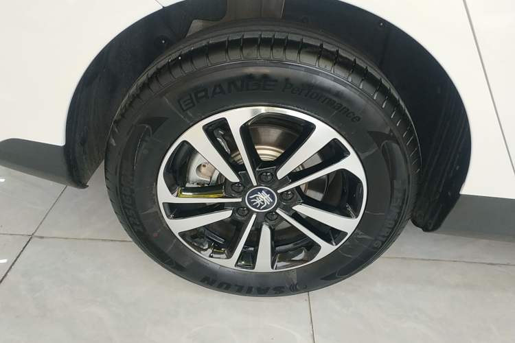 Used BYD Qin PLUS 2025 DM-i Smart Drive 120KM Superior Model
