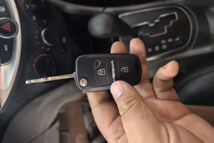 Used Hyundai Verna (older generation) 2014 1.4L Automatic Smart GLS