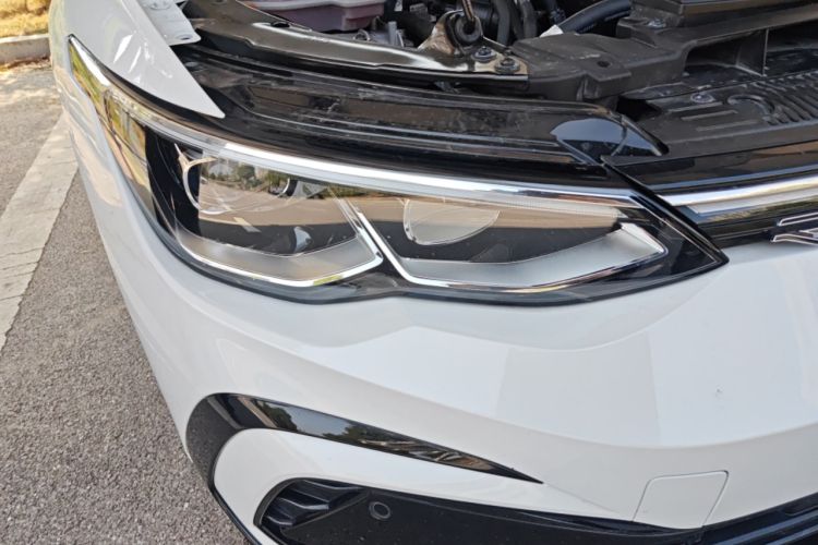 Used Volkswagen Golf 2023 Facelift 280TSI DSG R-Line Lite
