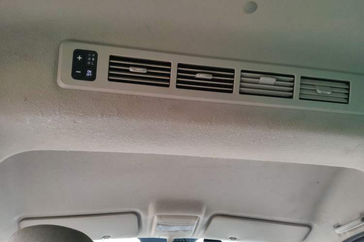 Used Jinbei Gold Hiace 2021 1.5L Passenger Vehicle Engineering Lion 7 Seats
