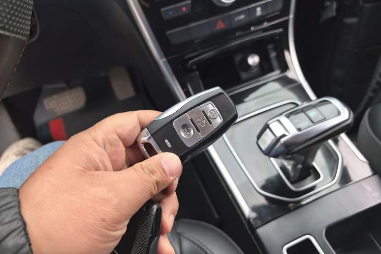 Used Haval H2 2018 1.5T Dual-Clutch Two-Wheel Drive Fashion Model China VI Standard