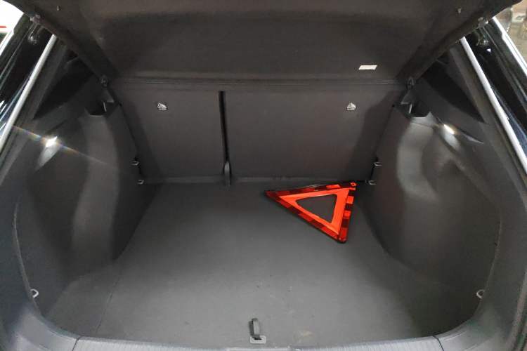 Used Volkswagen ID.4 CROZZ 2021 Long-Range PRO Two-Wheel Drive Version
