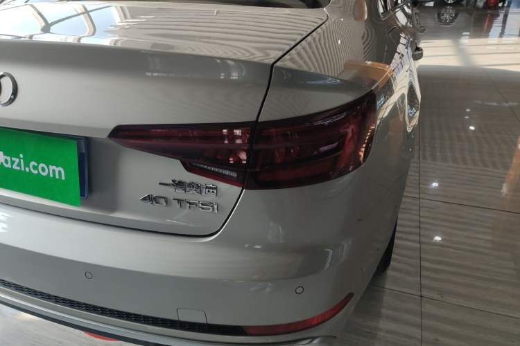 Used Audi A4L 2019 40 TFSI Fashion Version China V
