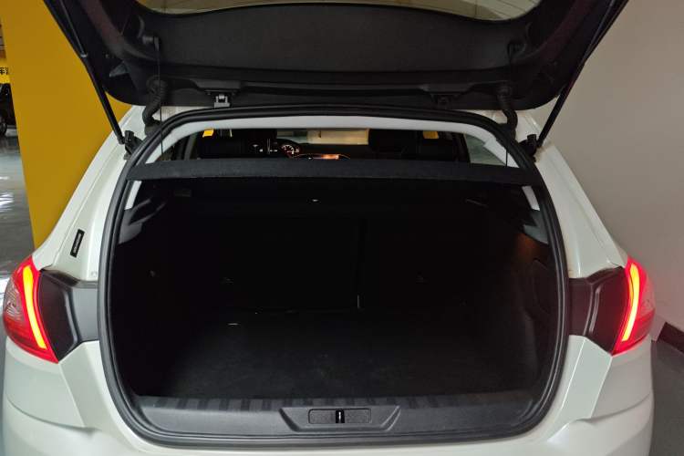 Used Peugeot 308S 2015 1.2T Automatic Jingchi Edition
