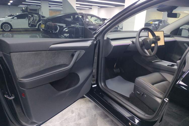 Used Tesla Model Y 2024 Rear-Wheel-Drive Version