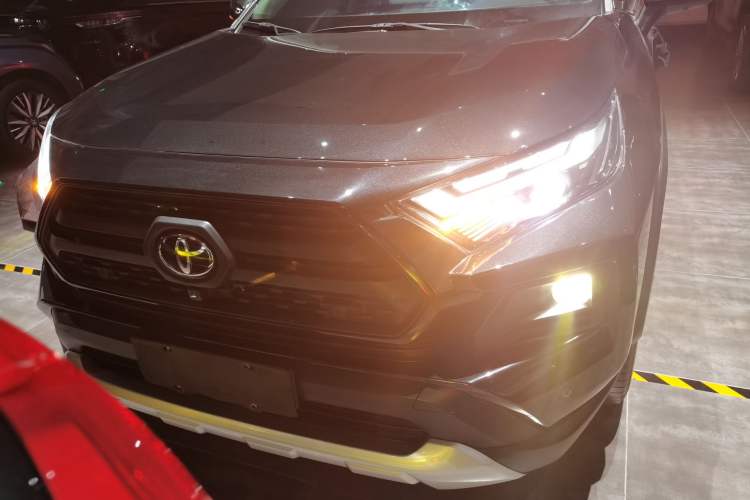 Used Toyota RAV4 2023 2.0L CVT 4x4 Explorer Flagship Edition